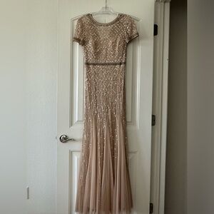 ABSOLUTELY BREATHTAKING ADRIANNA PAPELL GATSBY STYLE A LINE FLOOR LENGTH GOWN